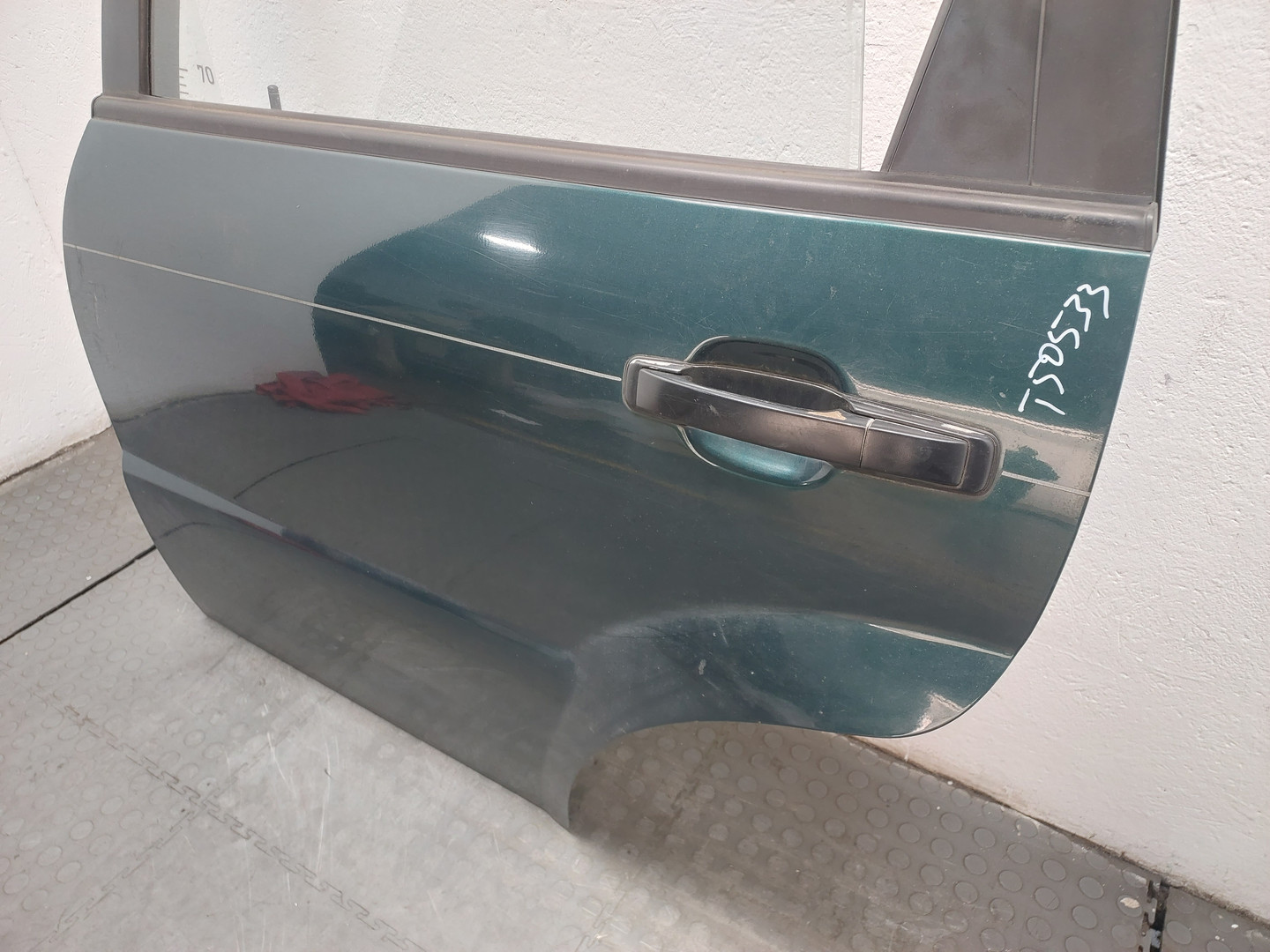 Дверь задняя левая