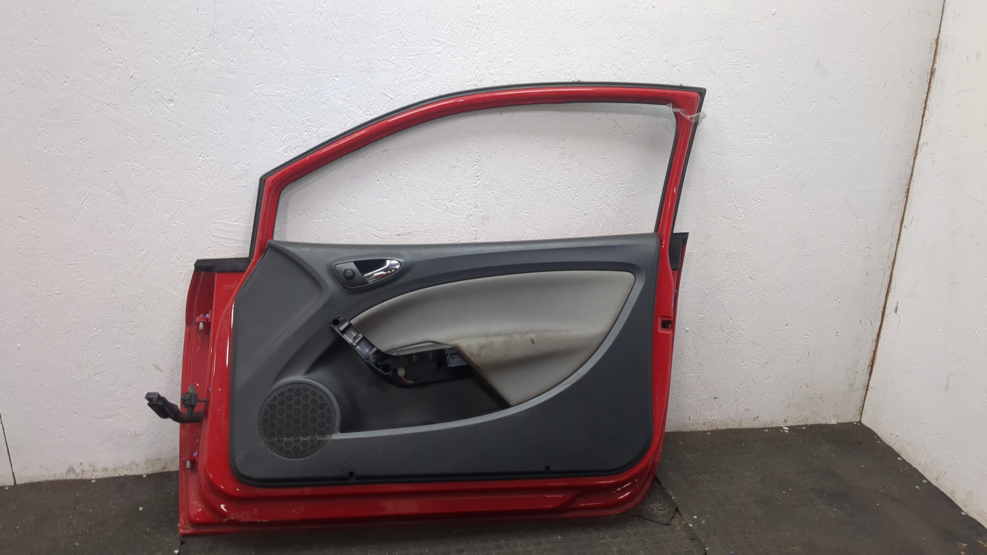 Дверь передняя правая