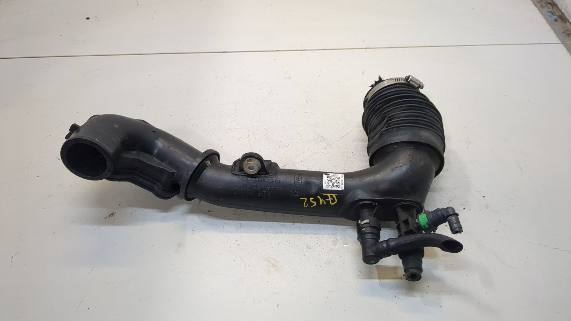 Патрубок воздушного фильтра