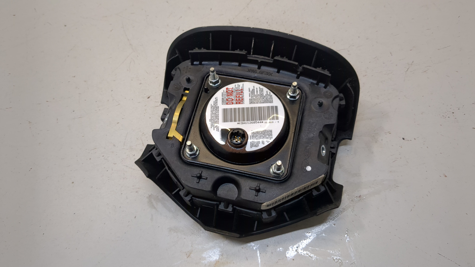 Подушка безопасности в рулевое колесо