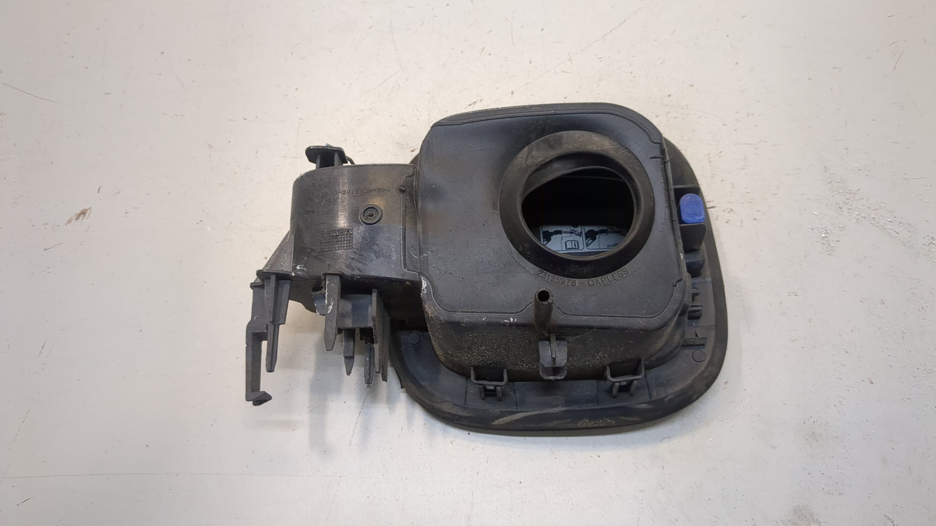 Лючок бензобака