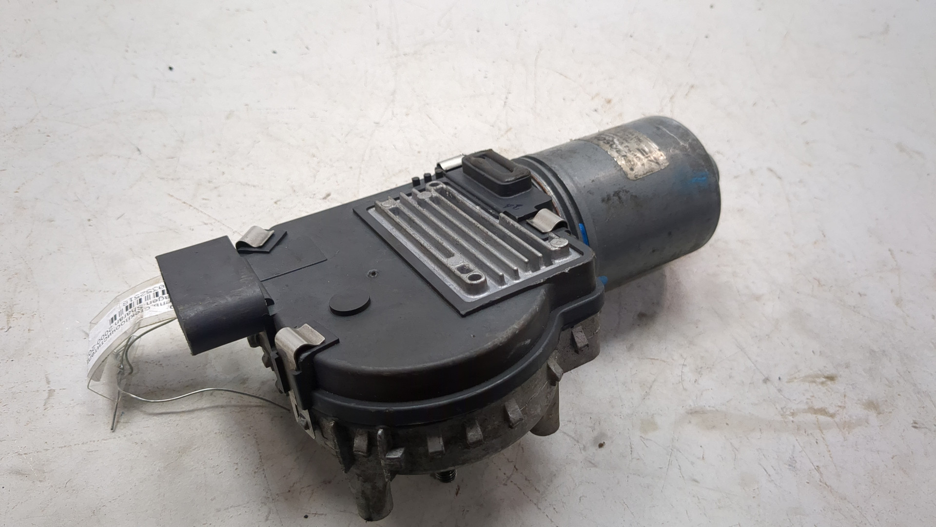 Моторчик стеклоочистителя передний