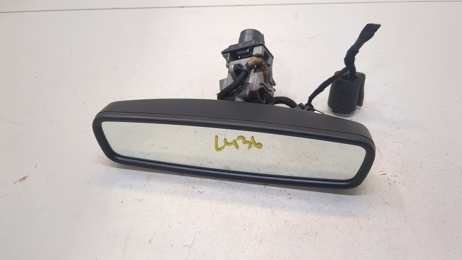 Зеркало заднего вида