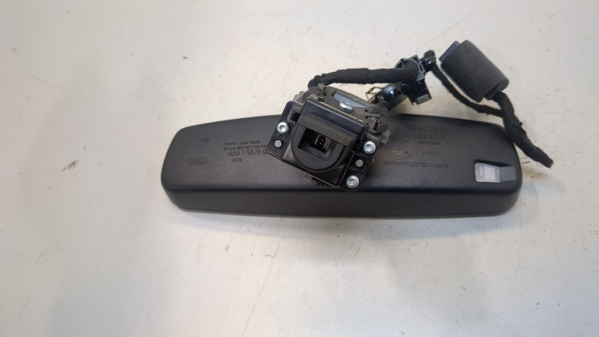 Зеркало заднего вида