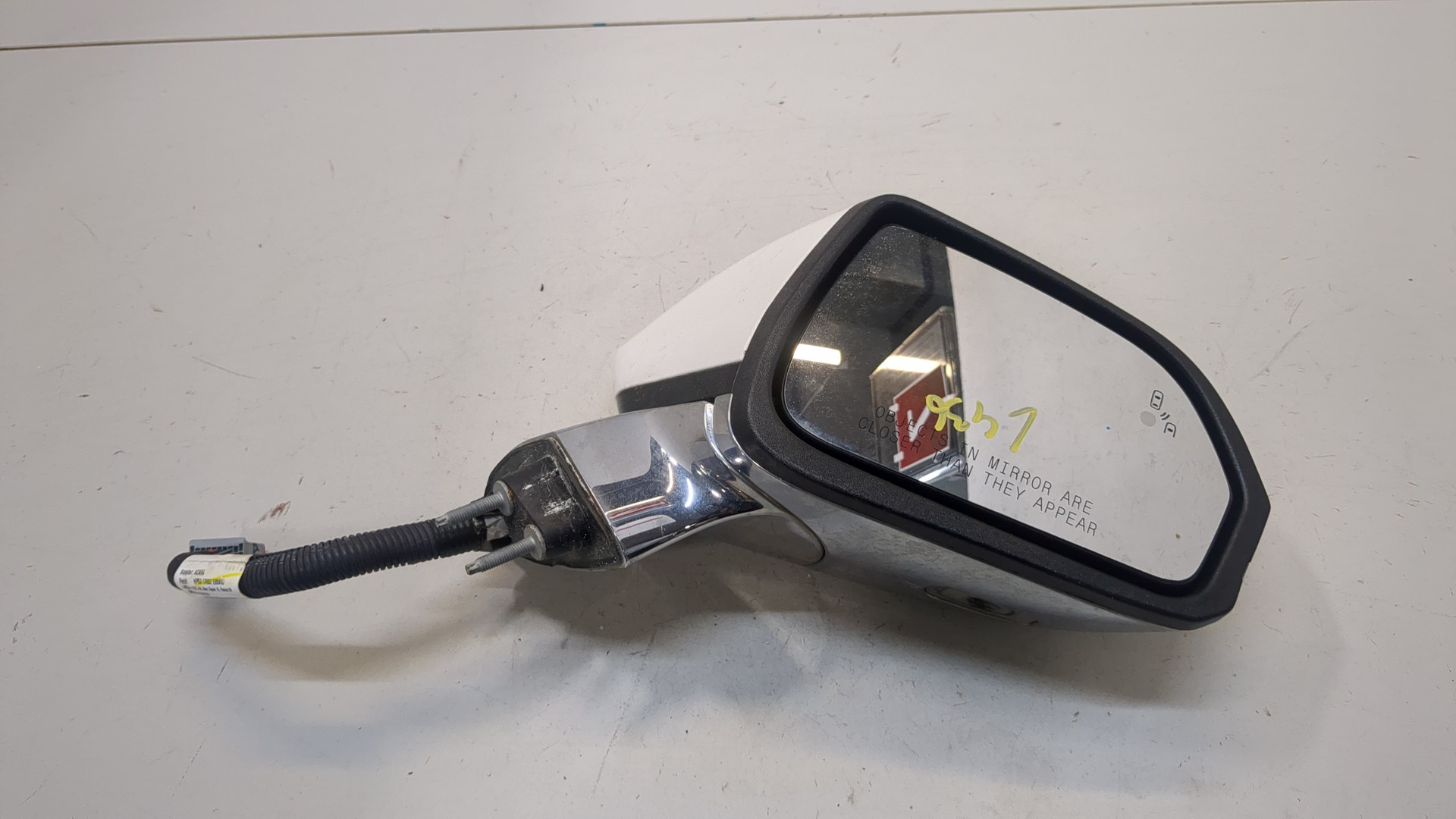 Зеркало правое электрическое