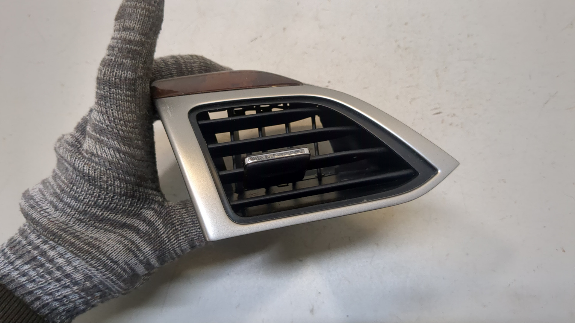 Дефлектор воздушный