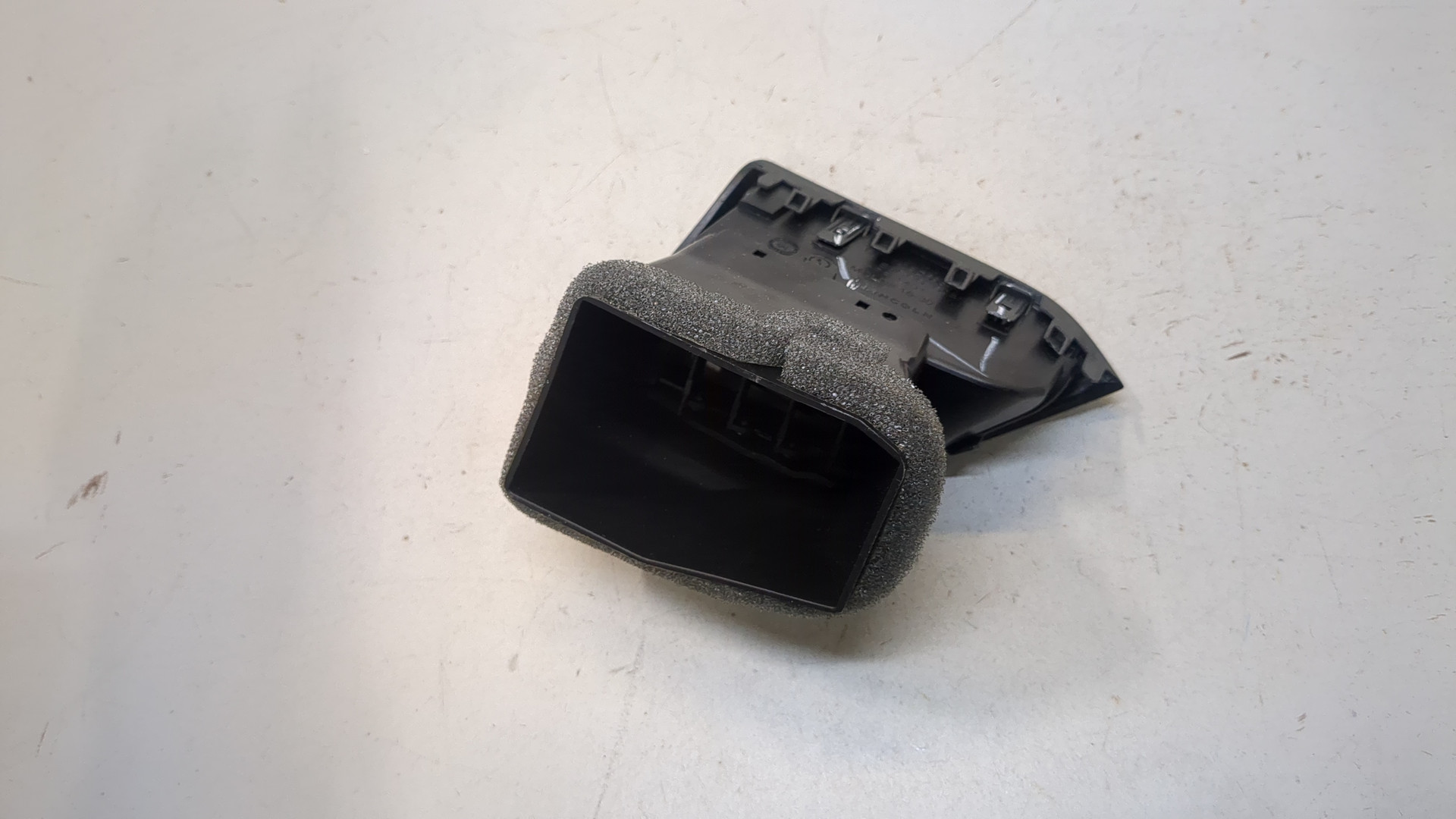 Дефлектор воздушный