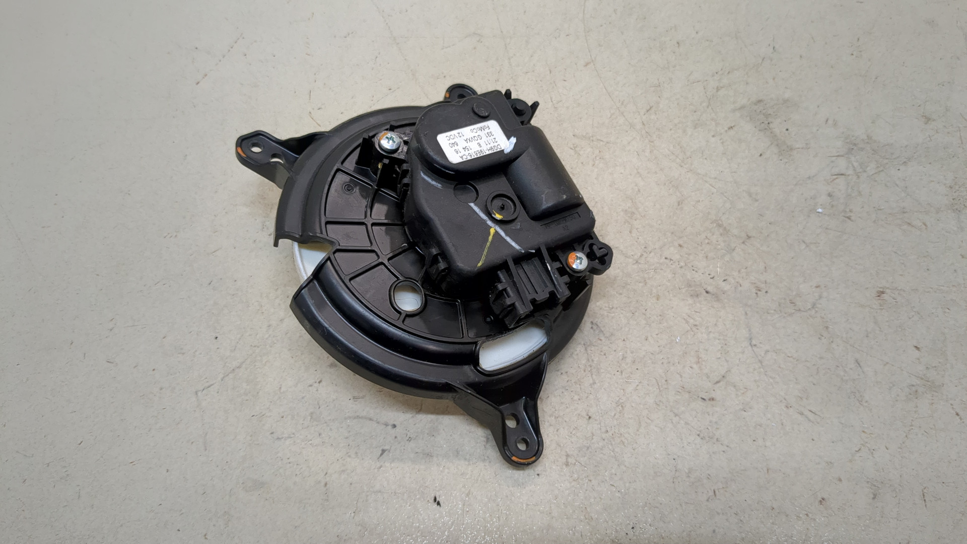 Моторчик заслонки печки