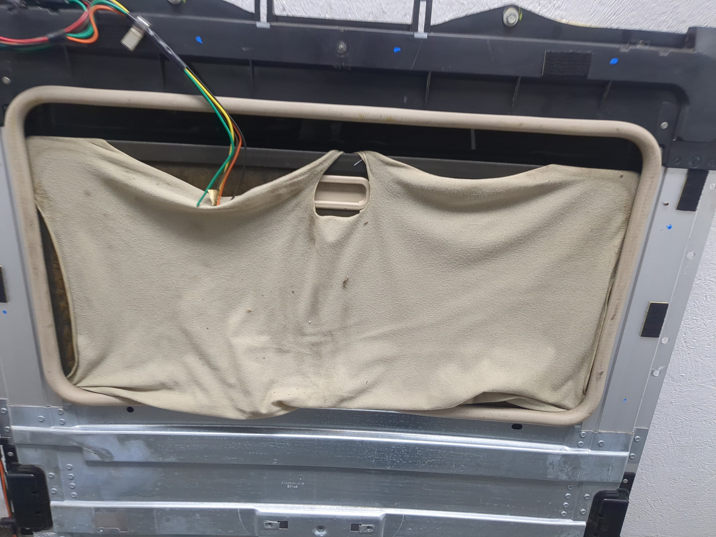 Люк в сборе электрический