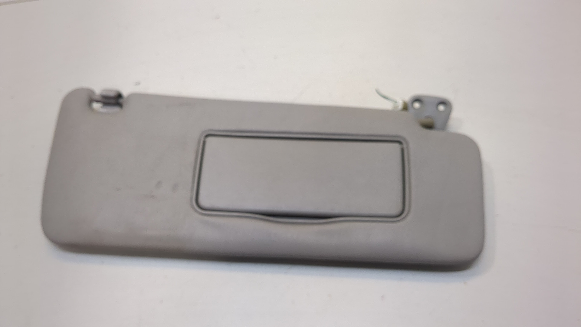 Козырек солнцезащитный