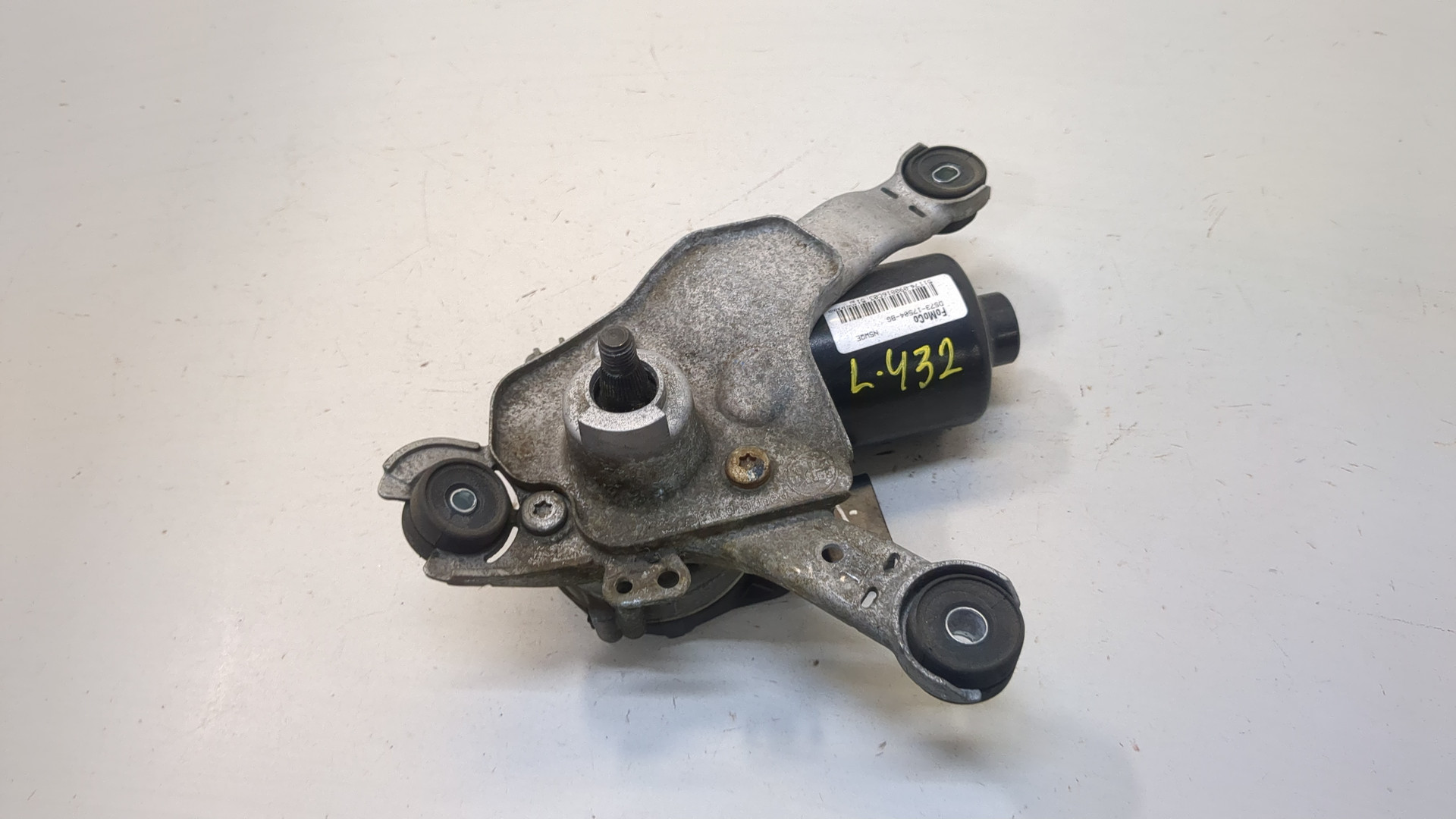 Моторчик стеклоочистителя передний