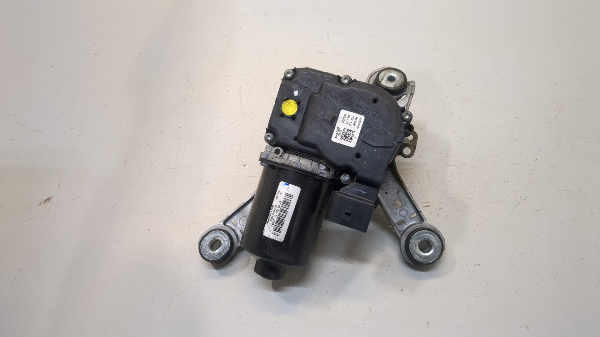 Моторчик стеклоочистителя передний