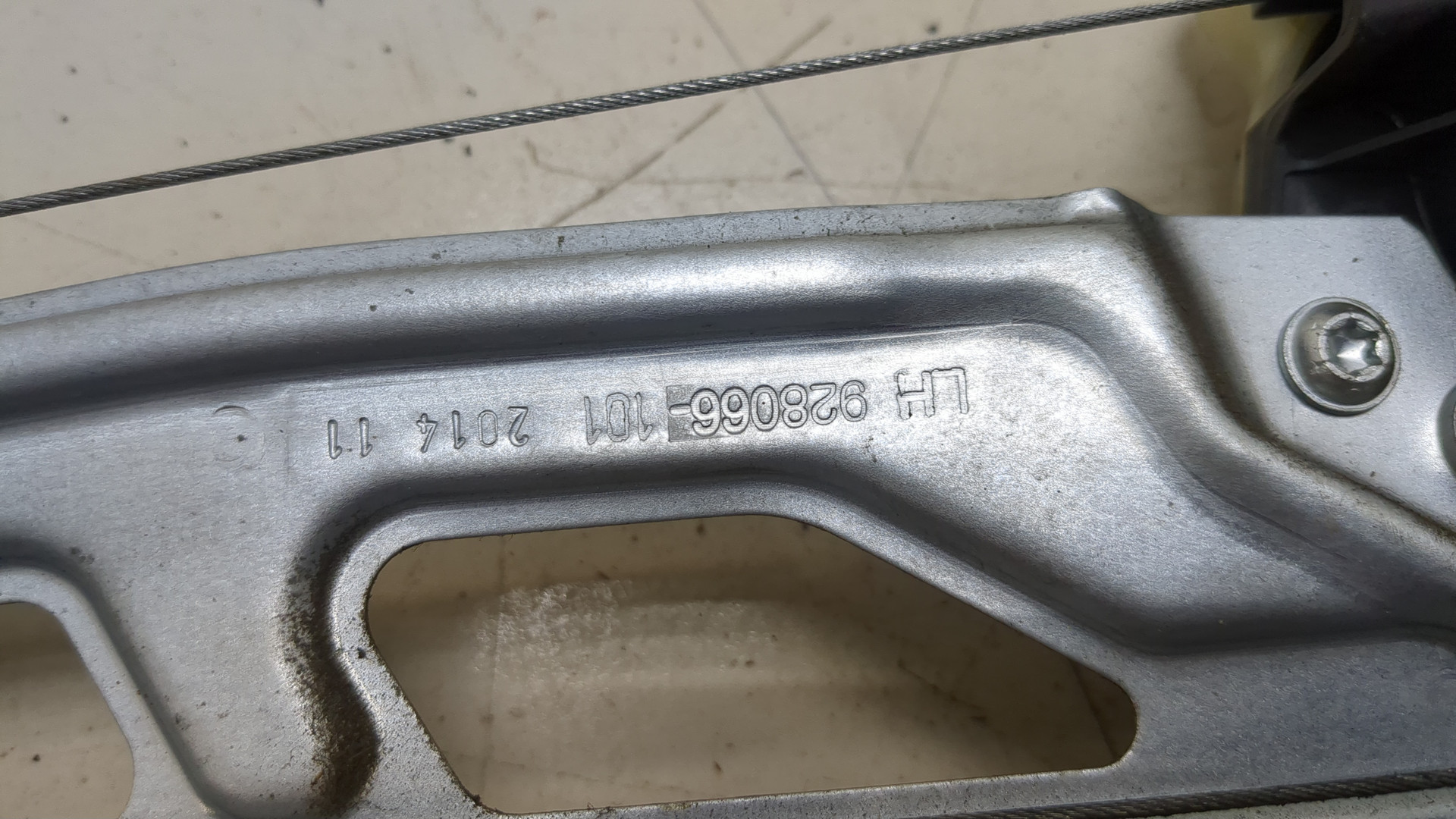 Стеклоподъемник электр. передний левый