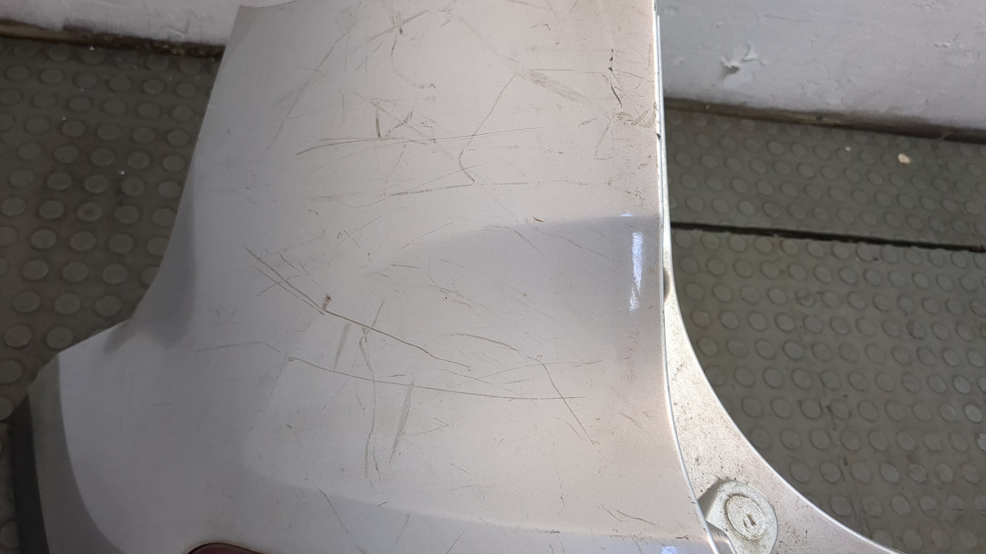 Бампер задний