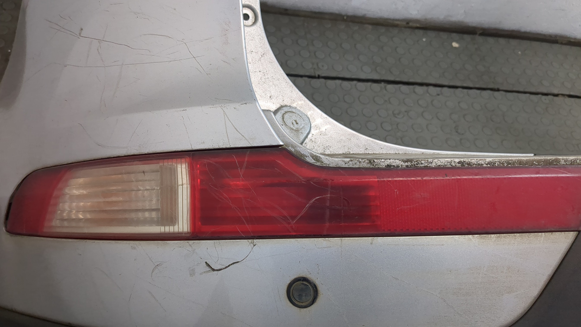 Бампер задний