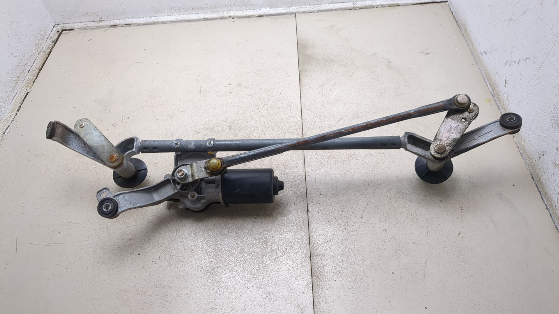 Трапеция стеклоочистителей