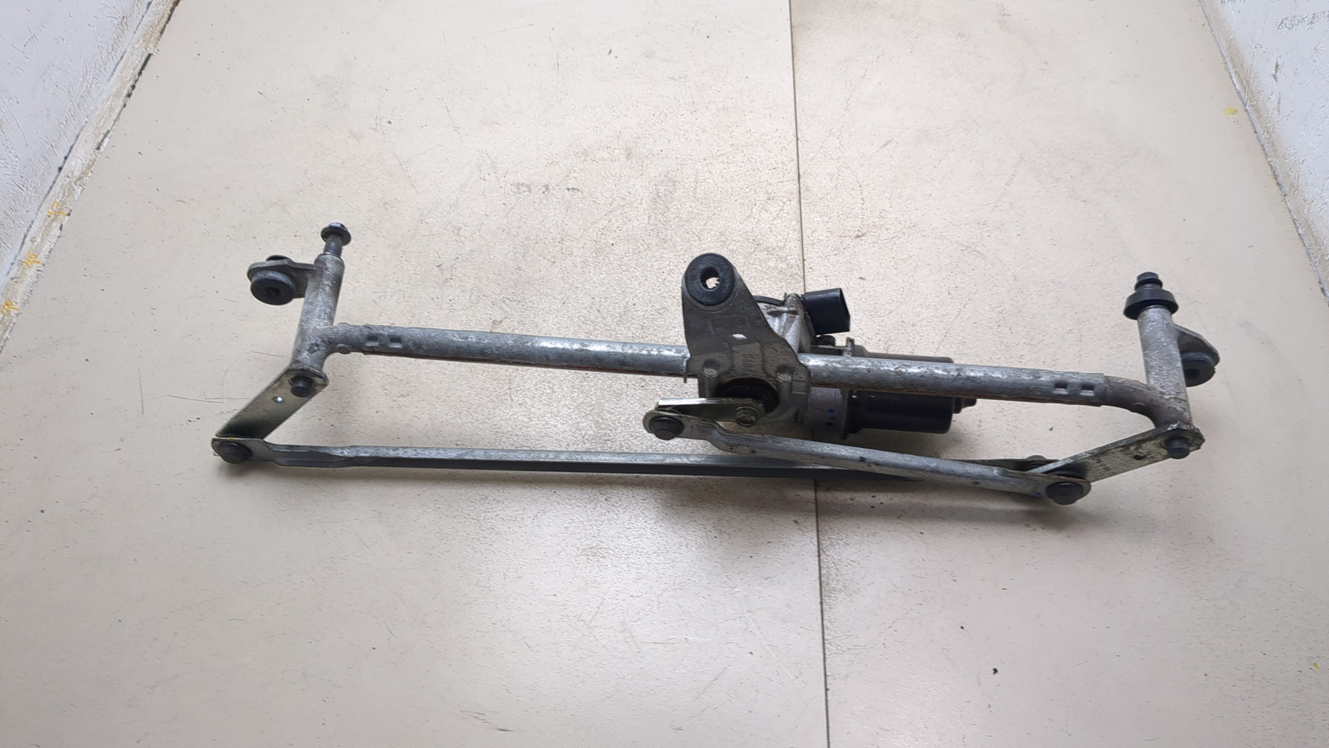 Трапеция стеклоочистителей