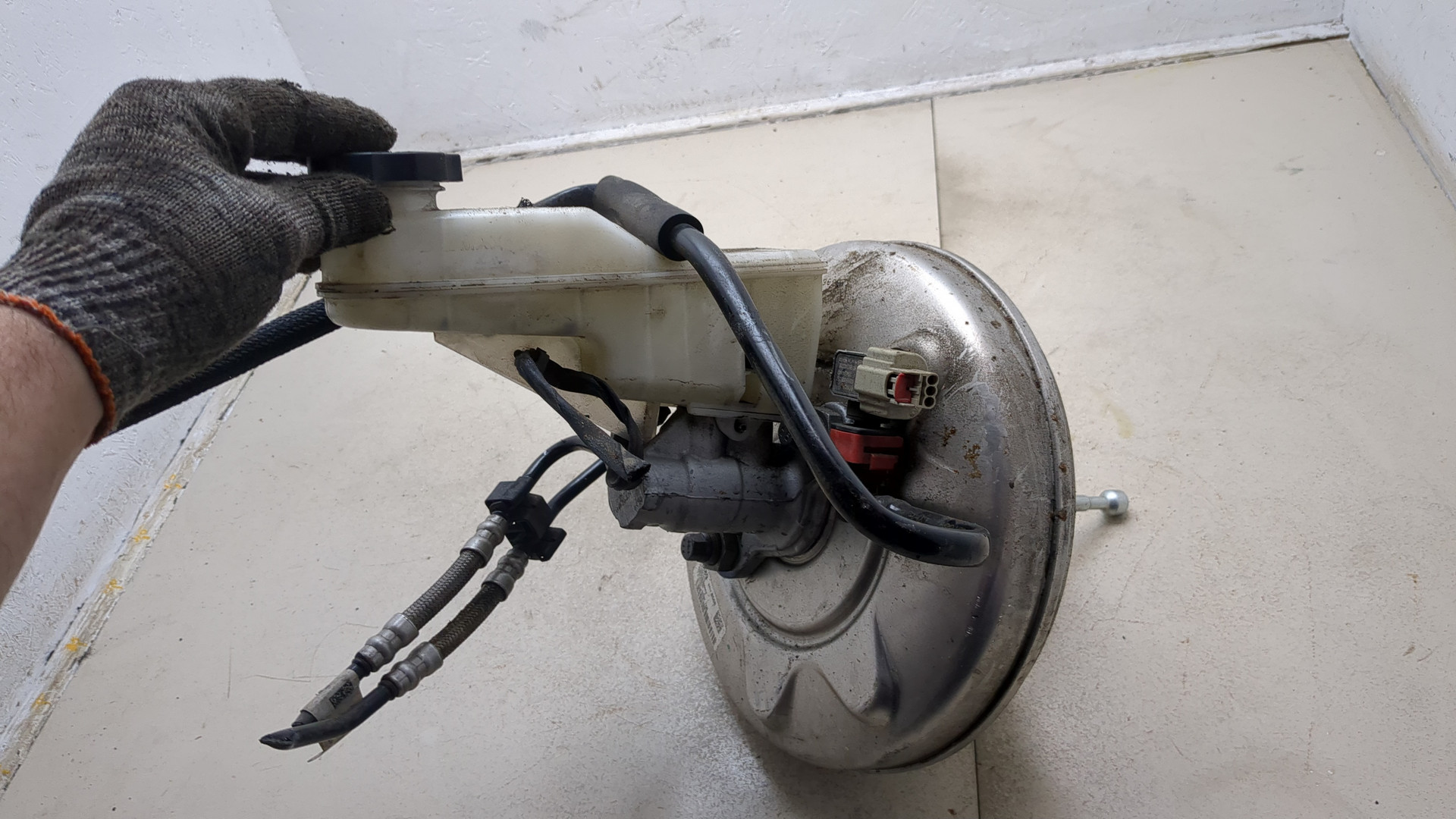 Цилиндр тормозной главный