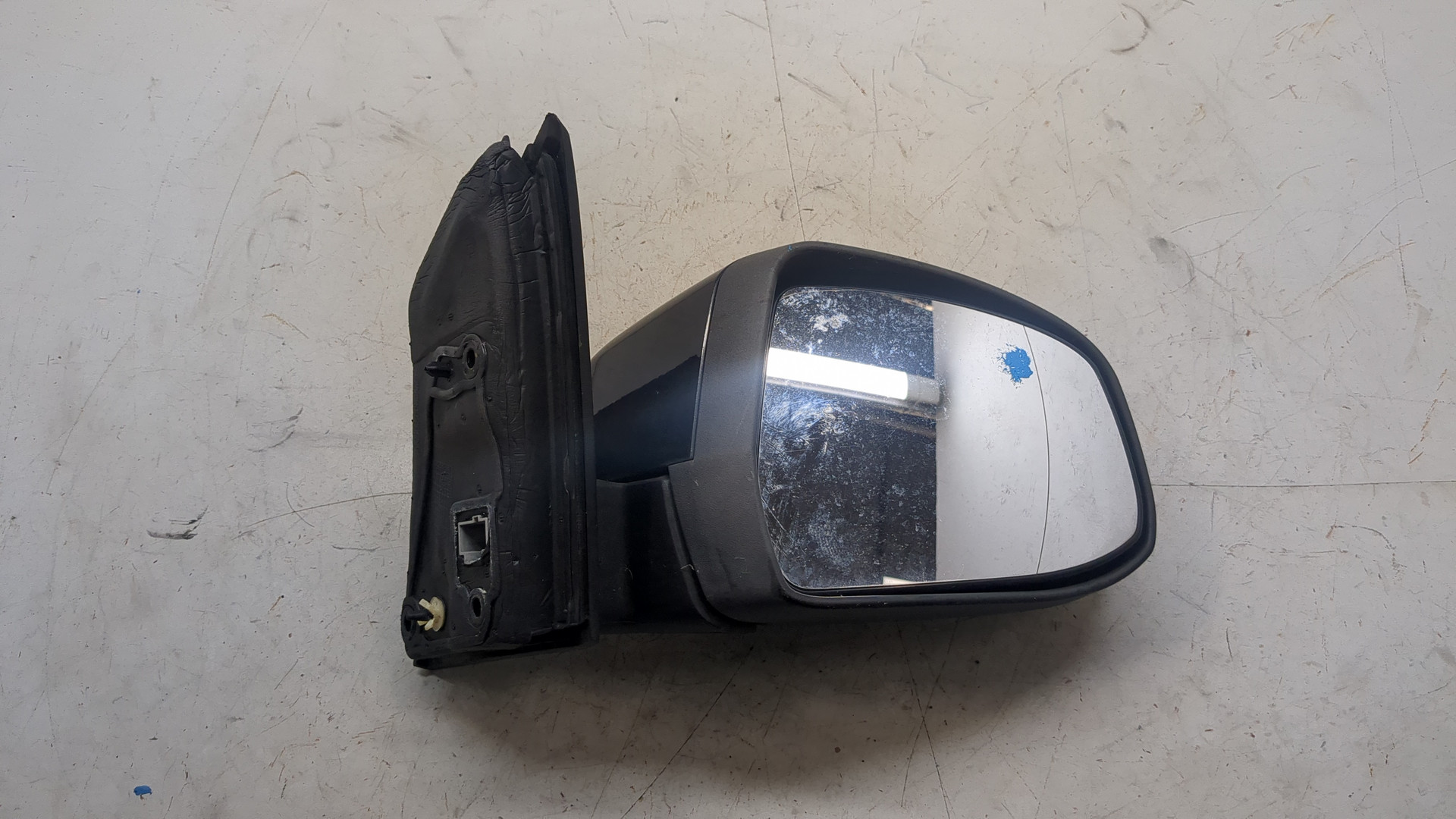 Зеркало правое электрическое