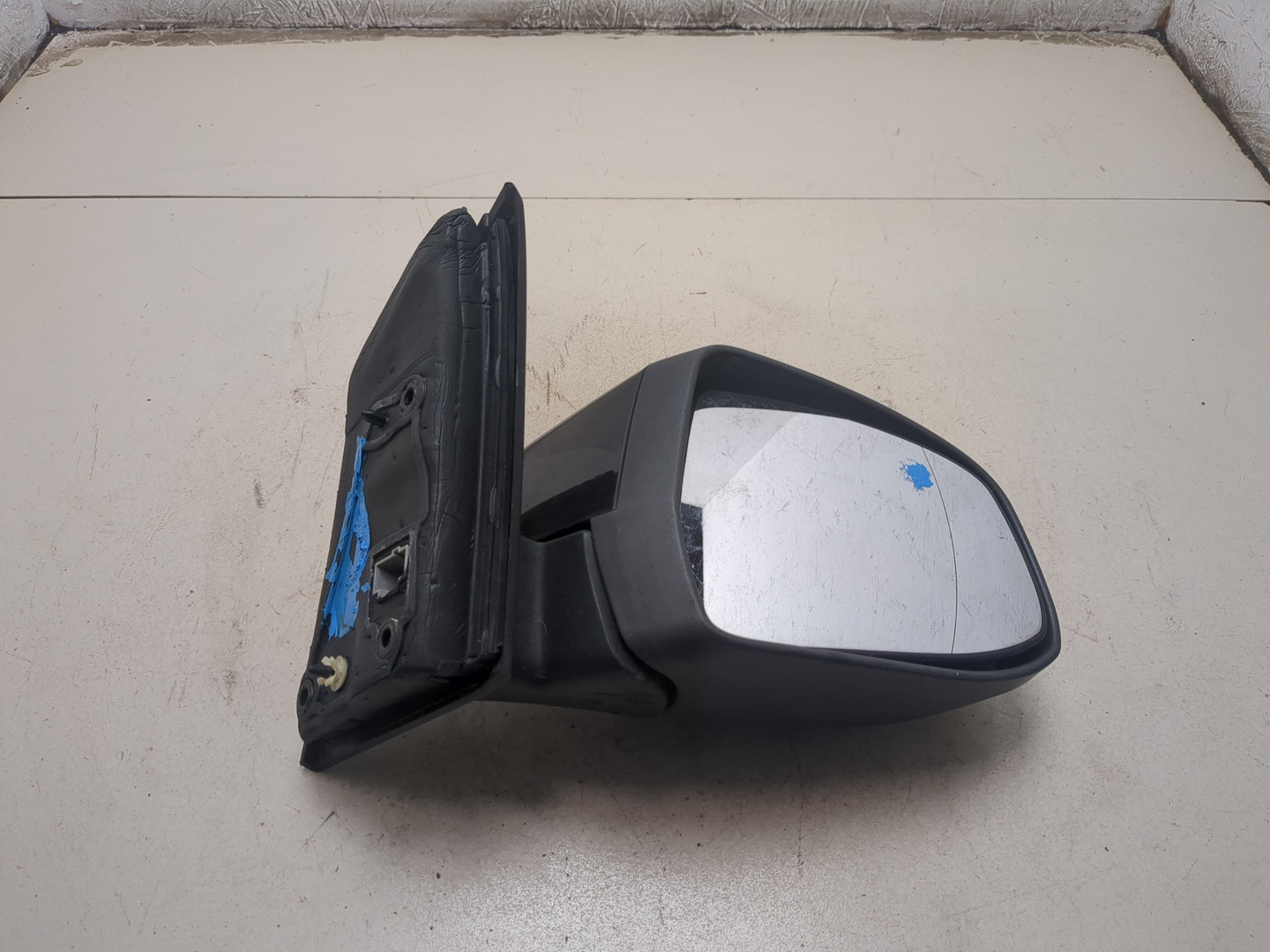 Зеркало правое электрическое