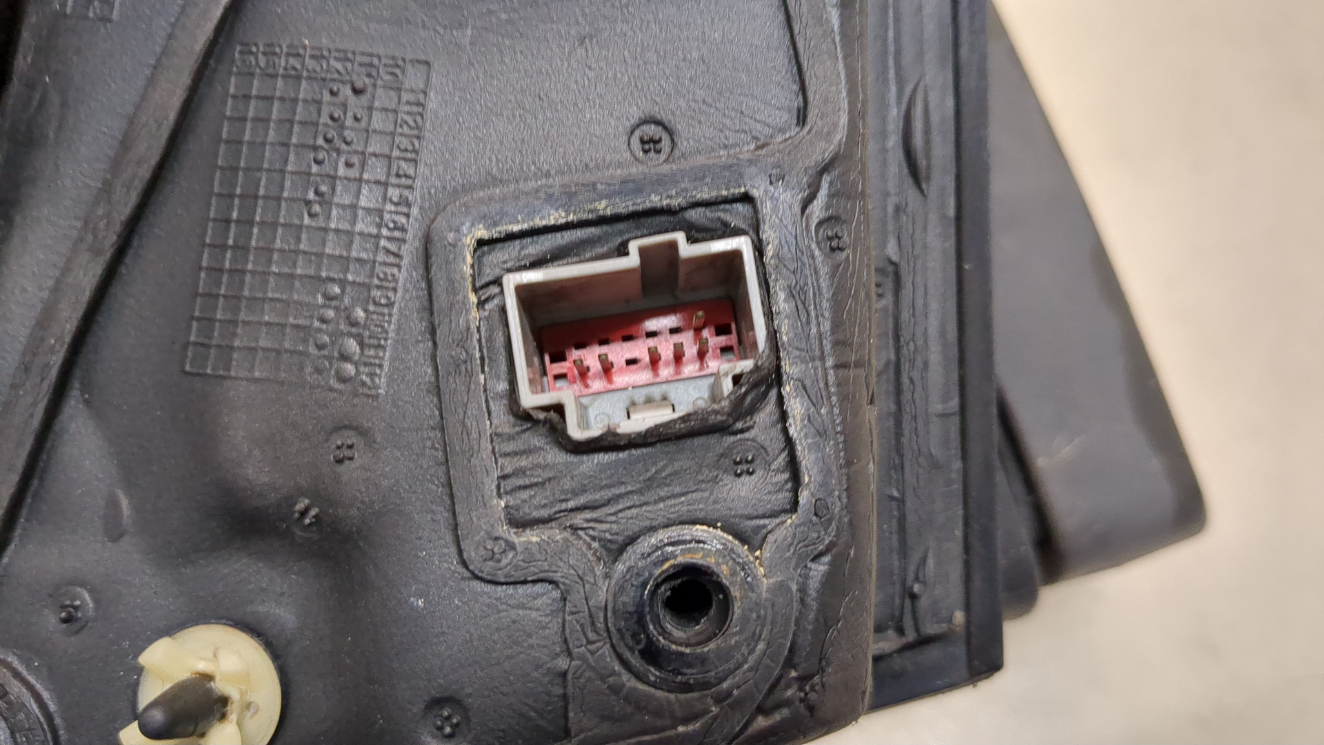 Зеркало правое электрическое