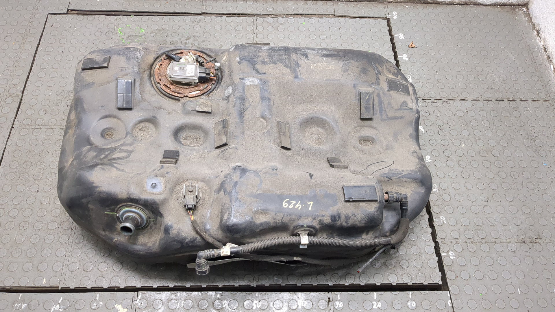 Бак топливный