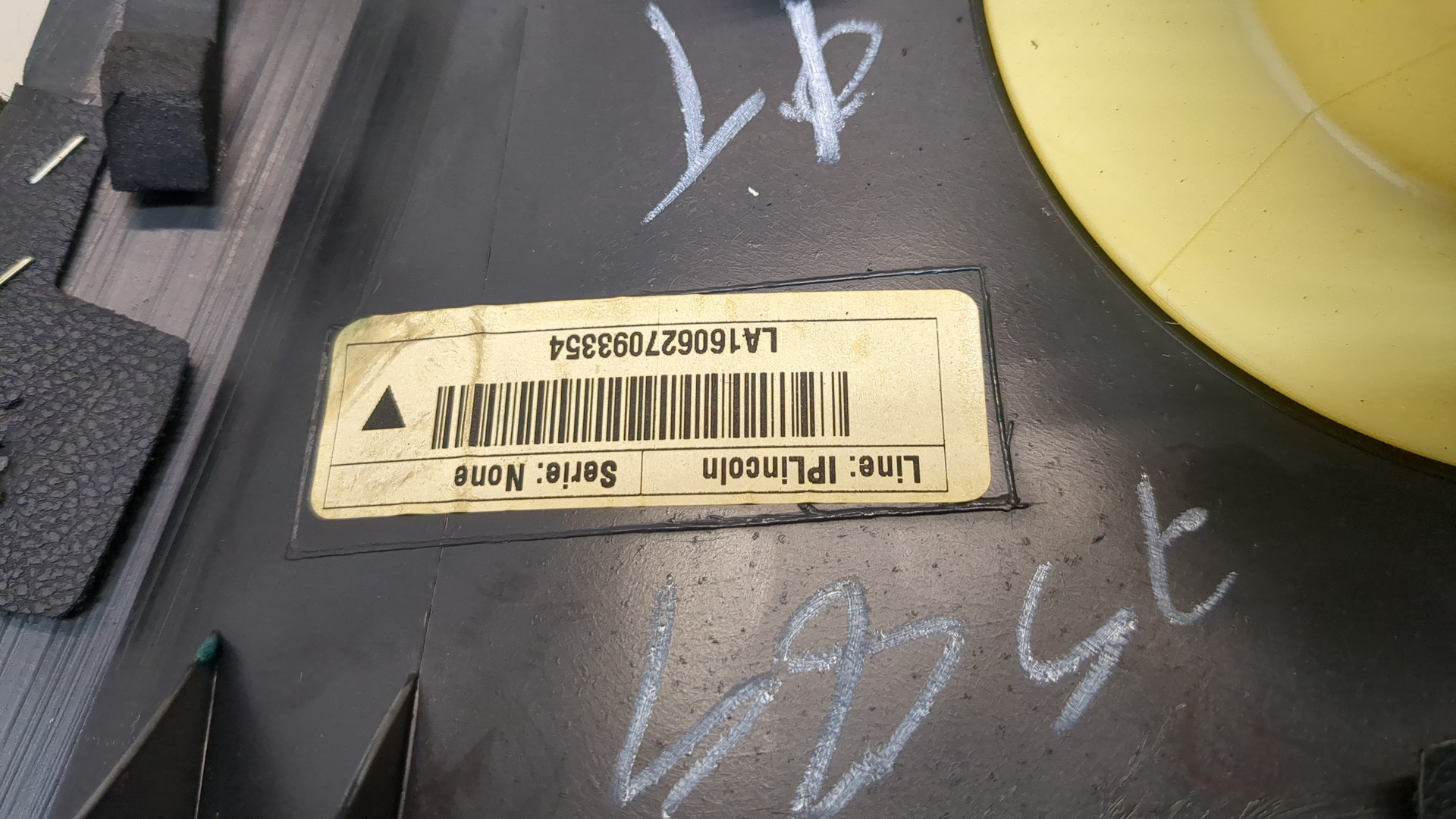 Подушка безопасности пассажирская (в торпедо)