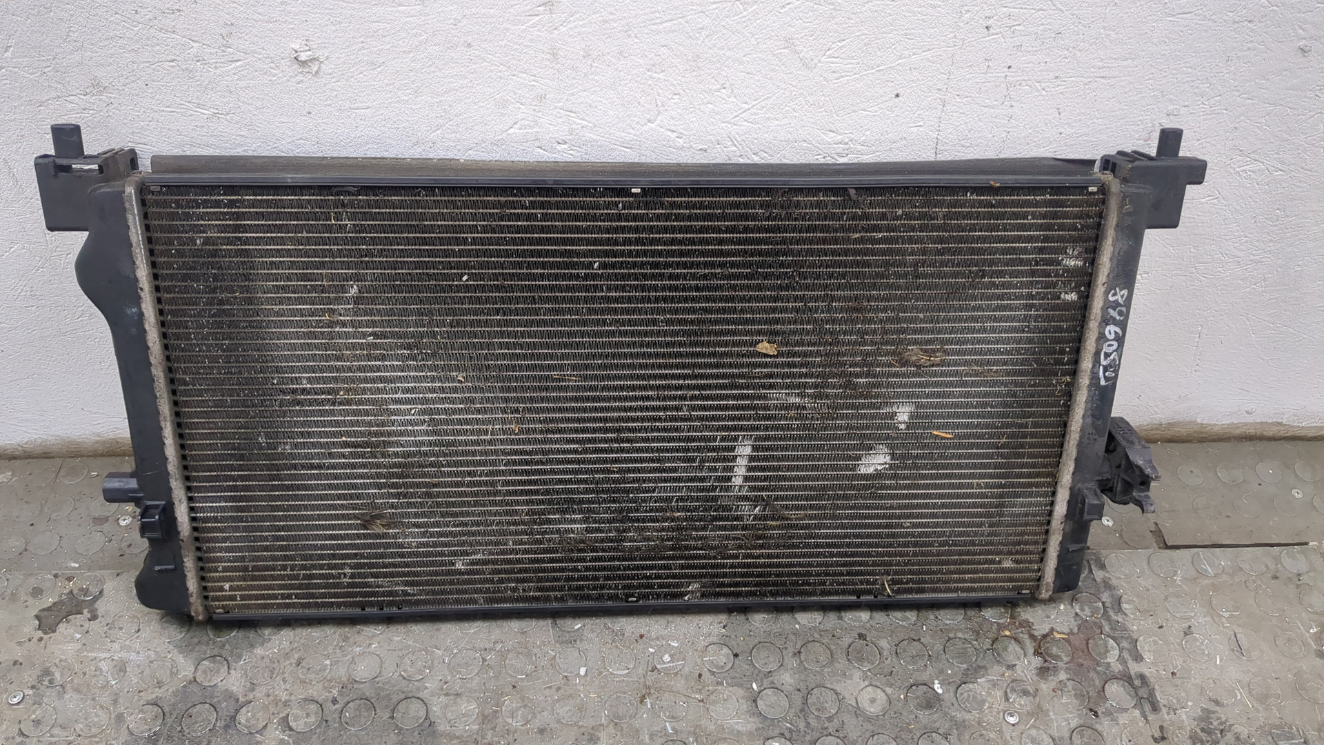 Радиатор охлаждения двигателя основной