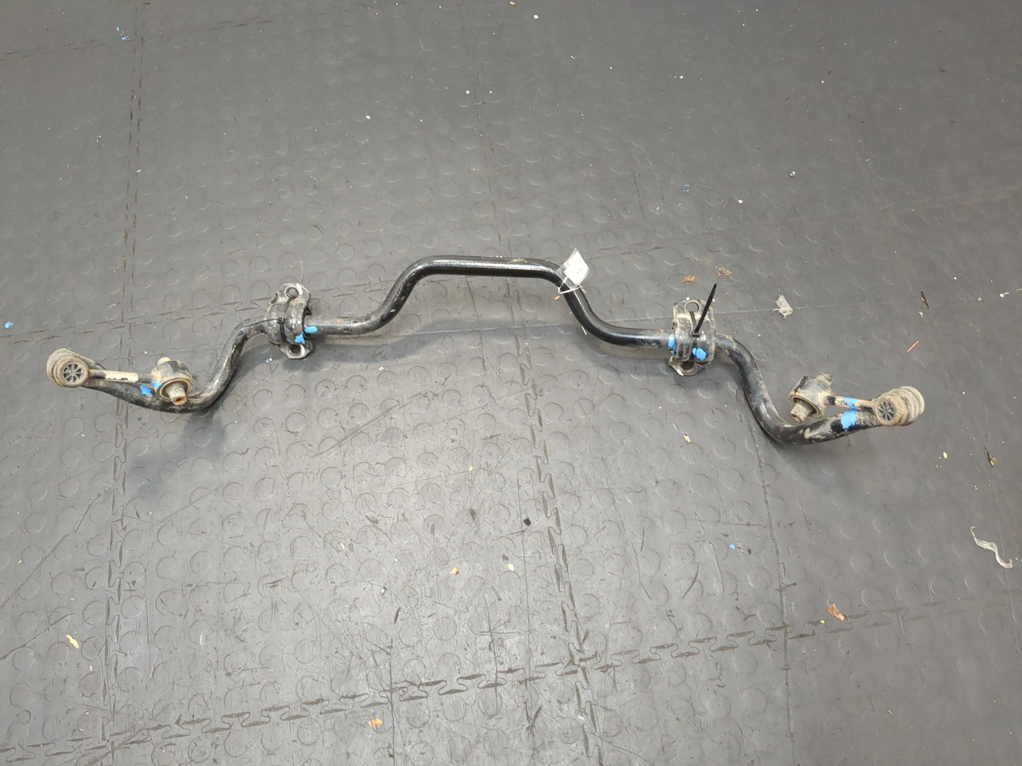 Стабилизатор задний