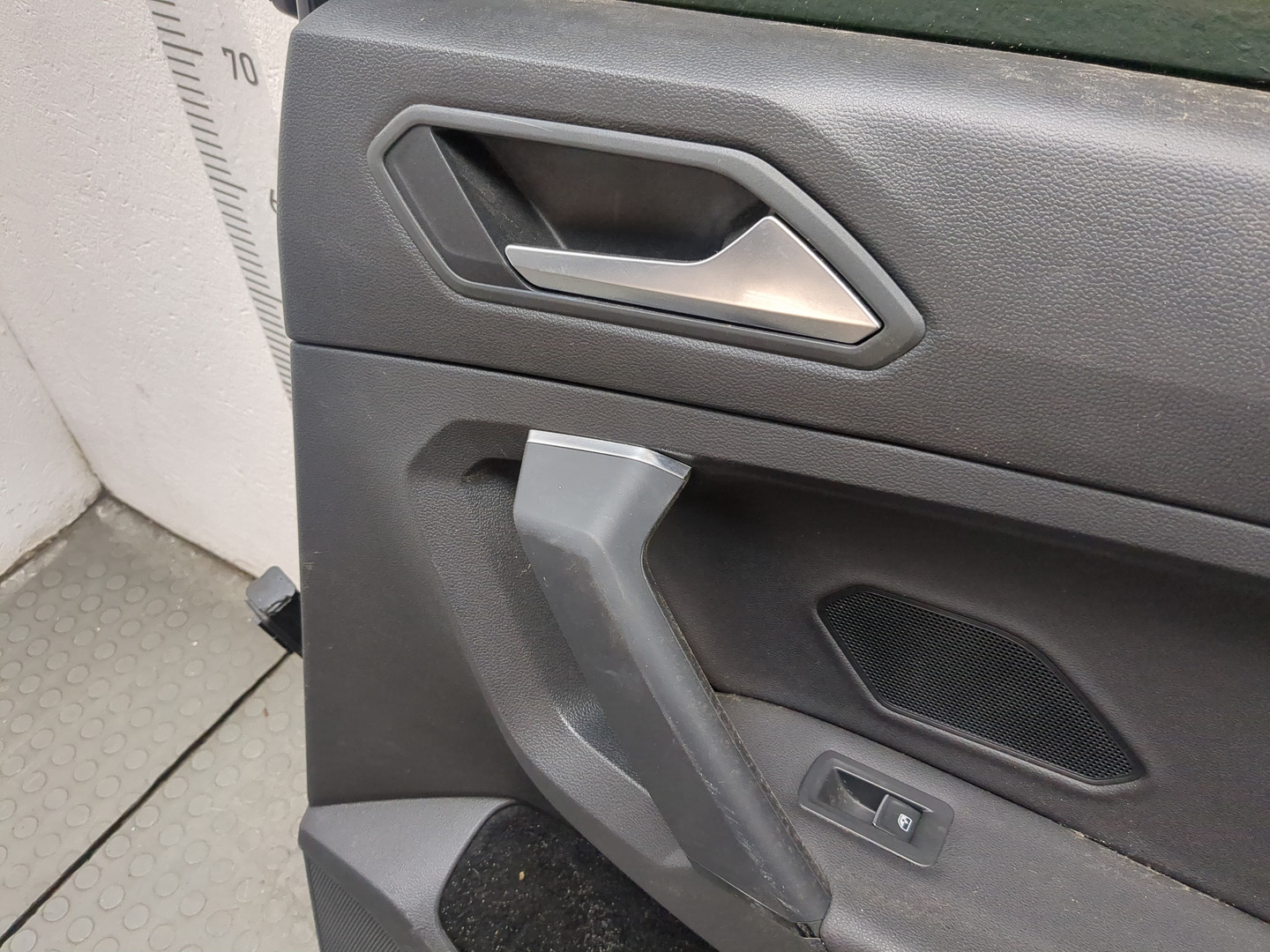 Дверь задняя правая