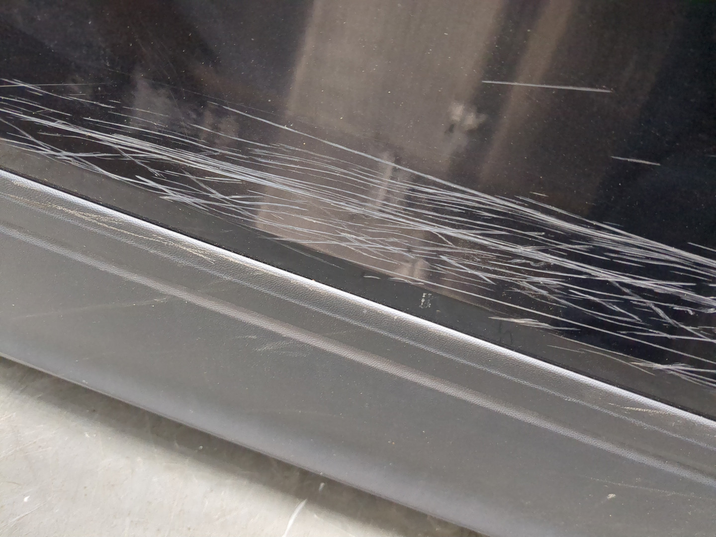 Дверь задняя правая