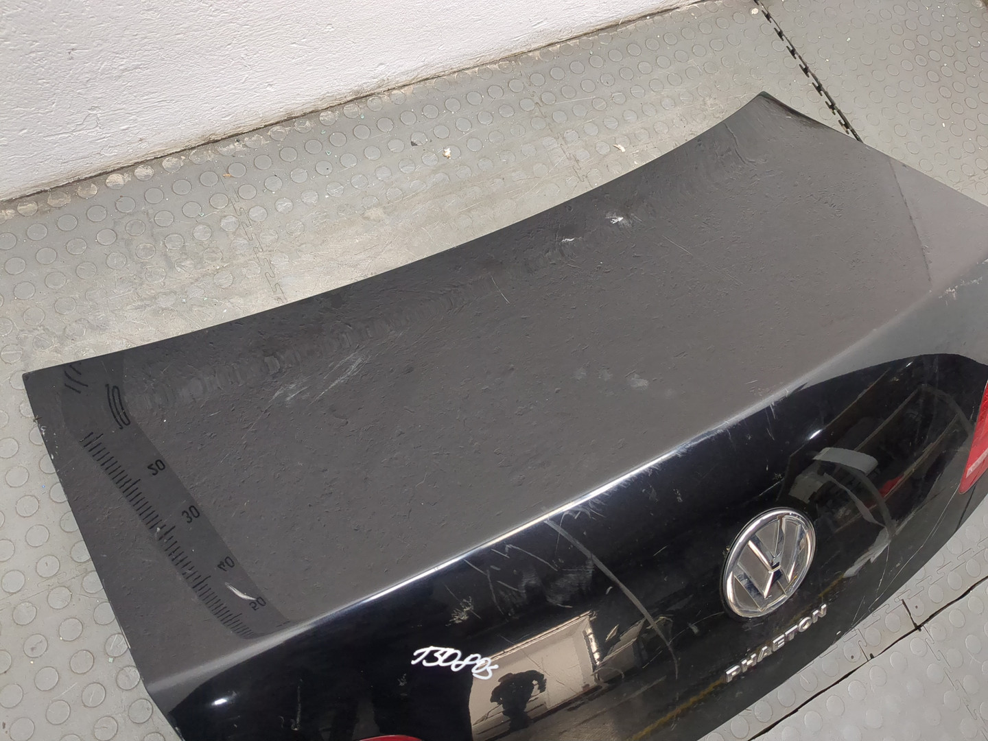 Дверь багажника