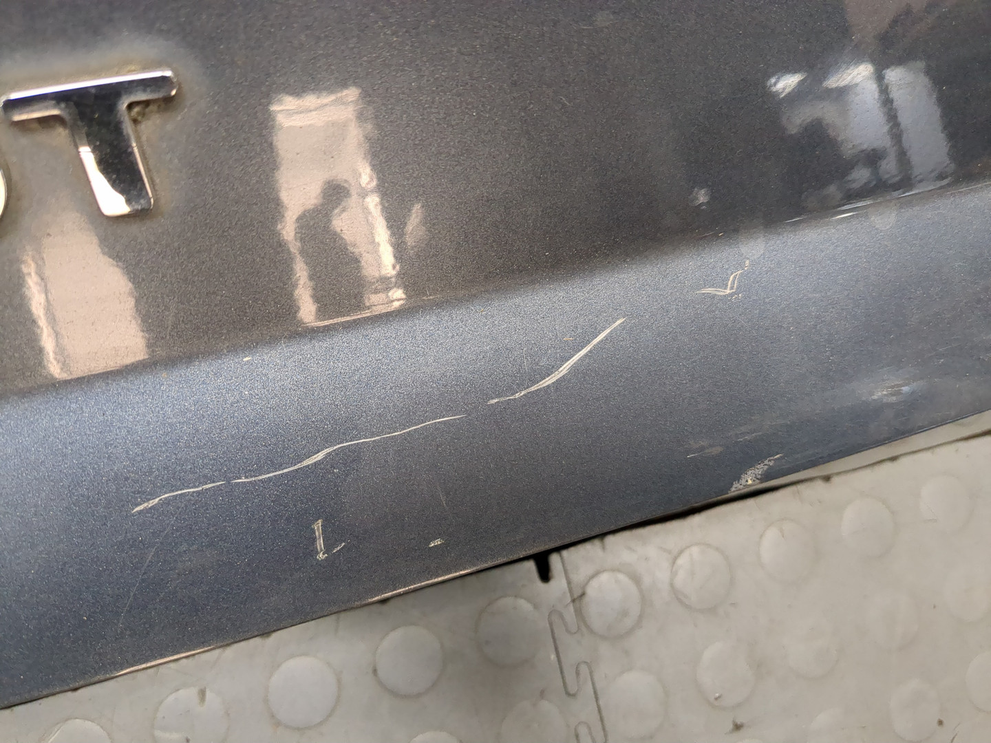 Дверь багажника