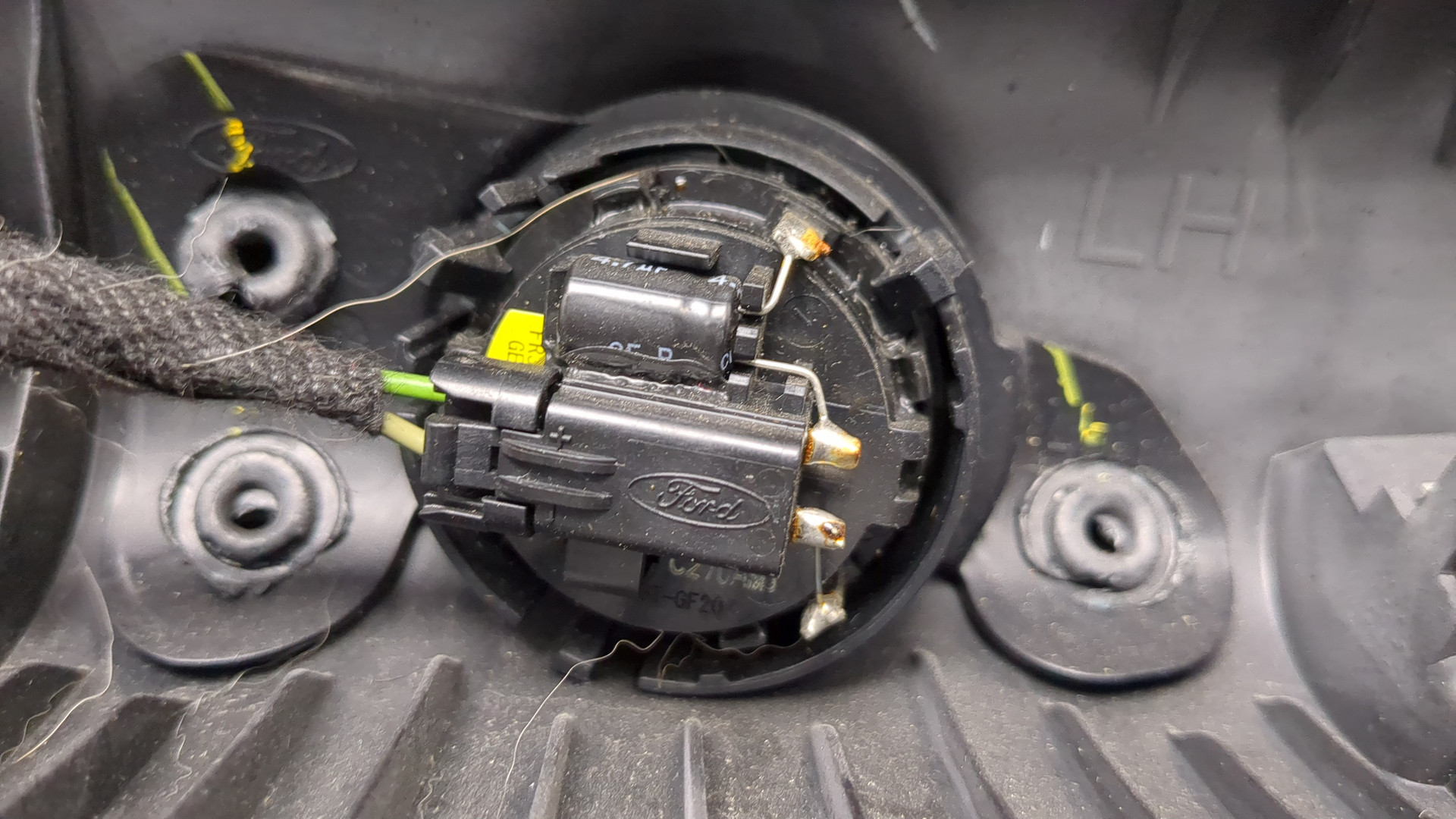 Обшивка стойки