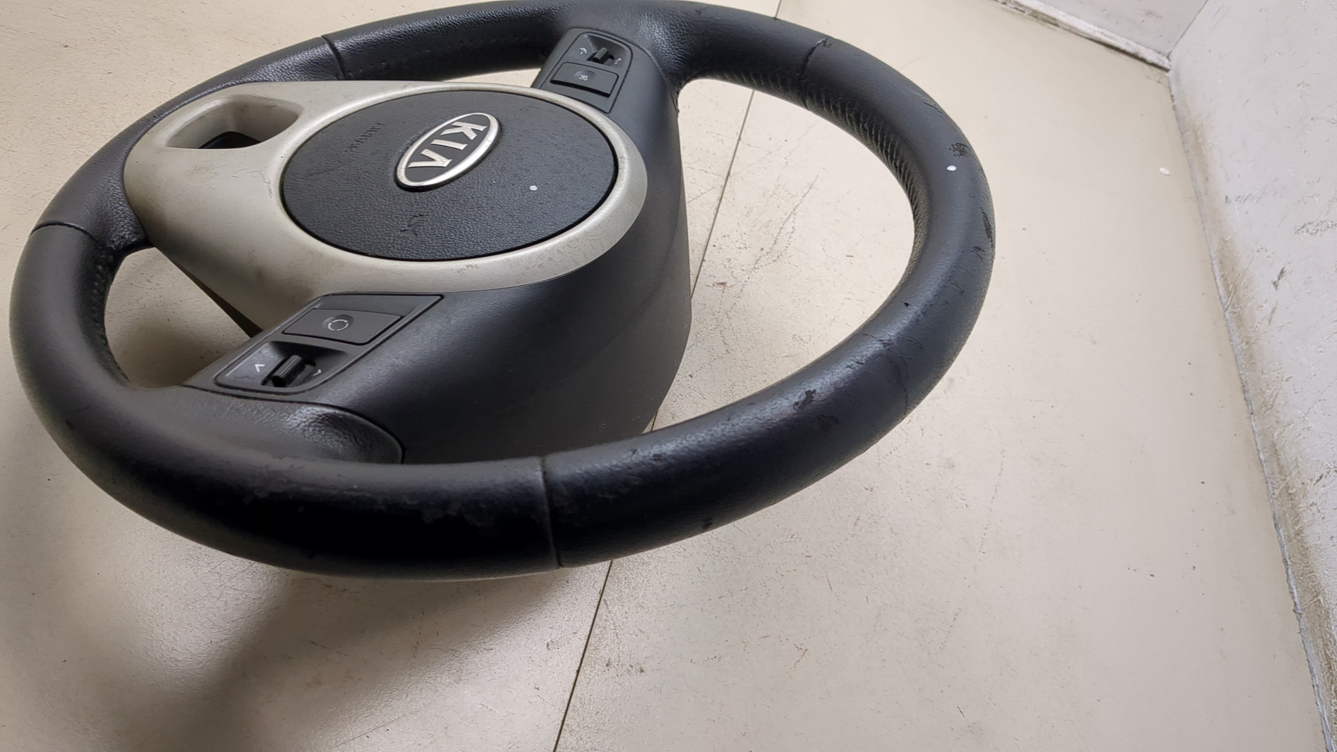 Рулевое колесо (руль)