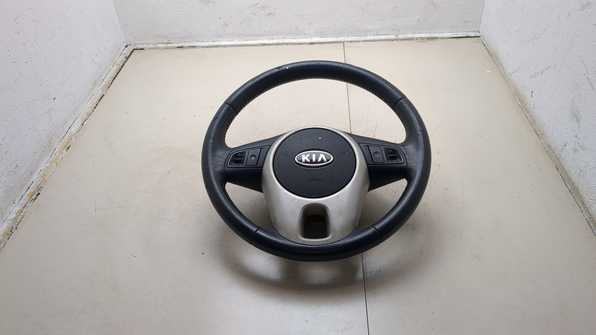 Рулевое колесо (руль)