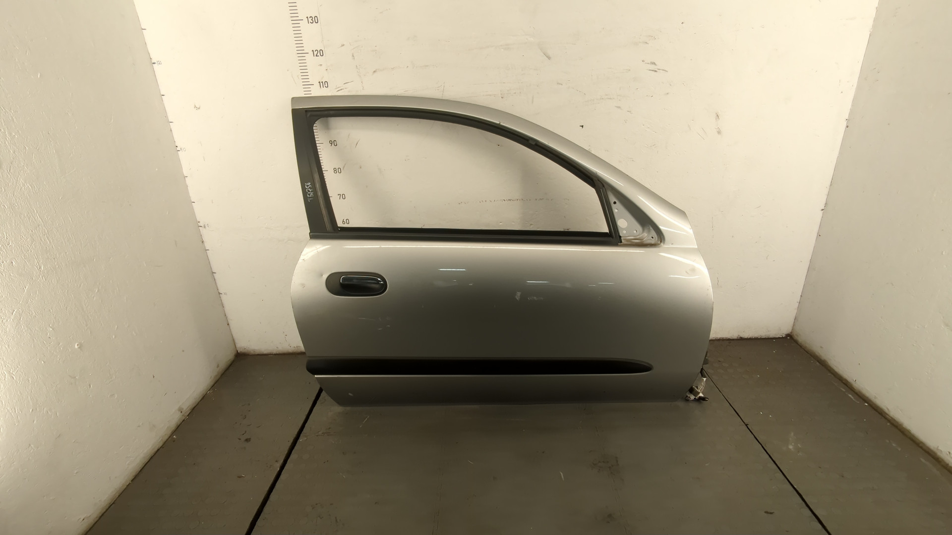 Дверь передняя правая