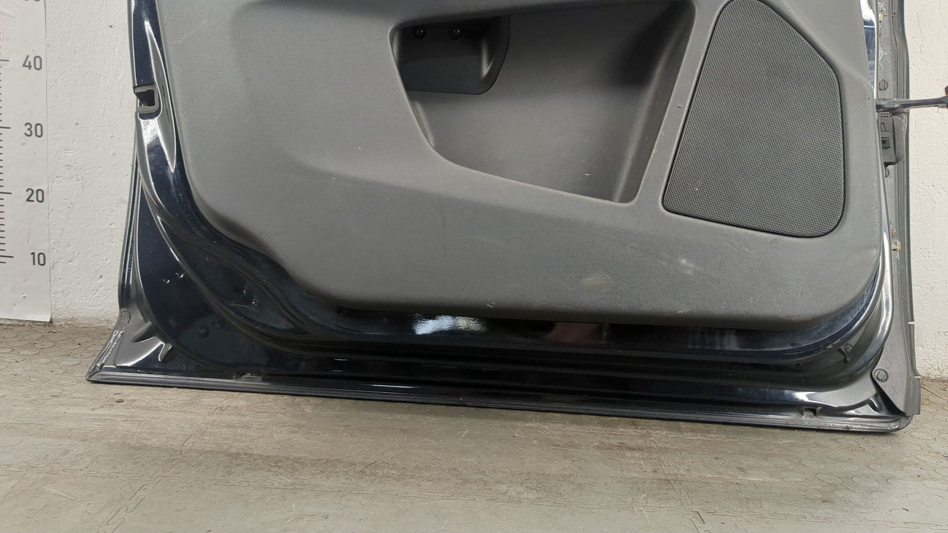 Дверь передняя левая