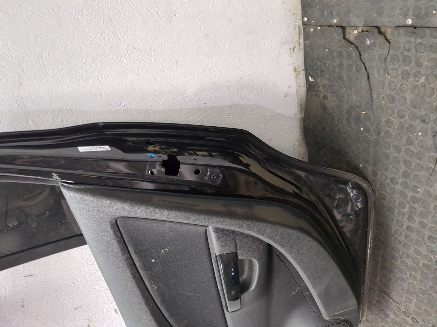 Дверь задняя правая