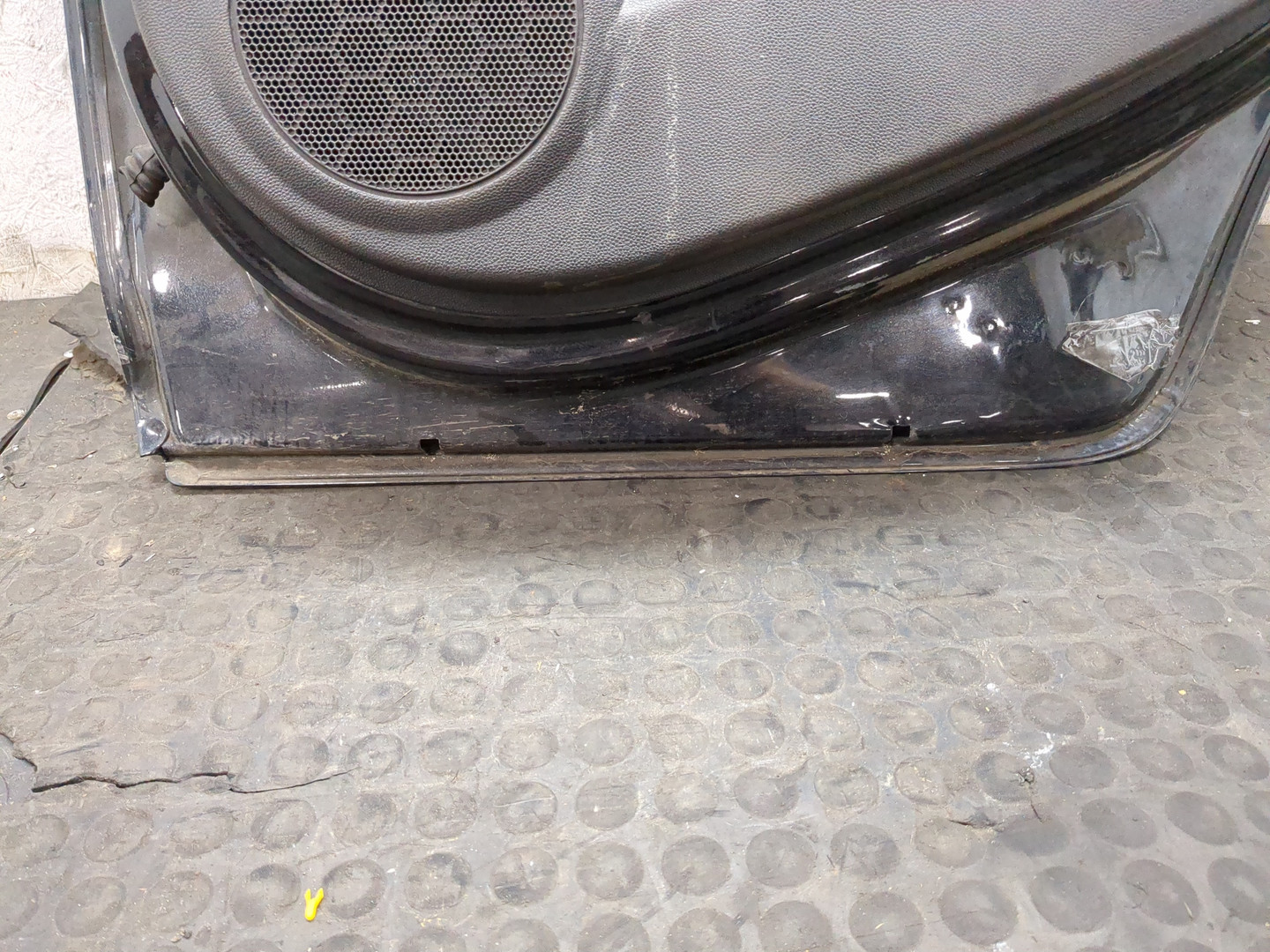 Дверь задняя правая