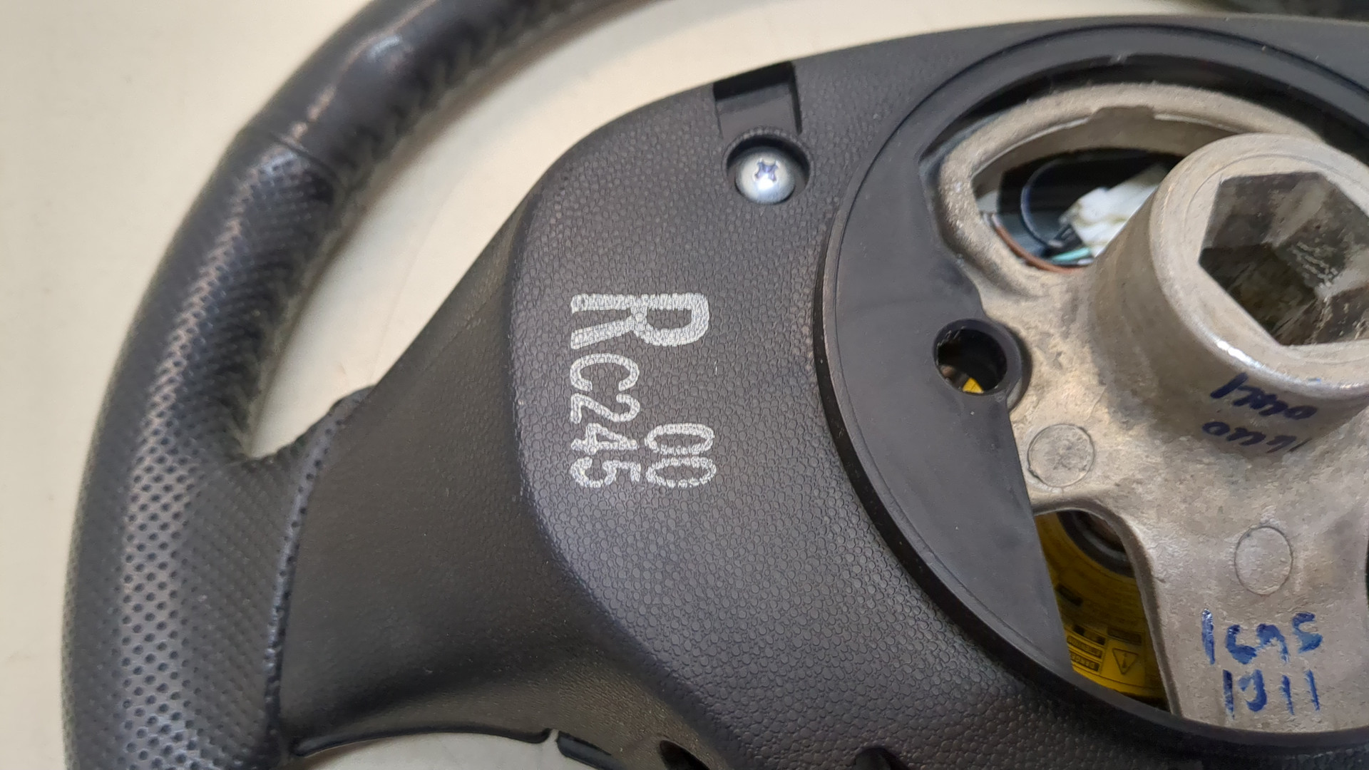 Рулевое колесо (руль)