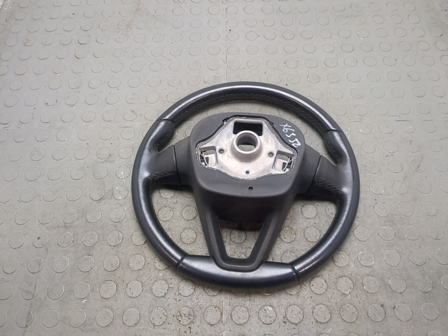 Рулевое колесо (руль)