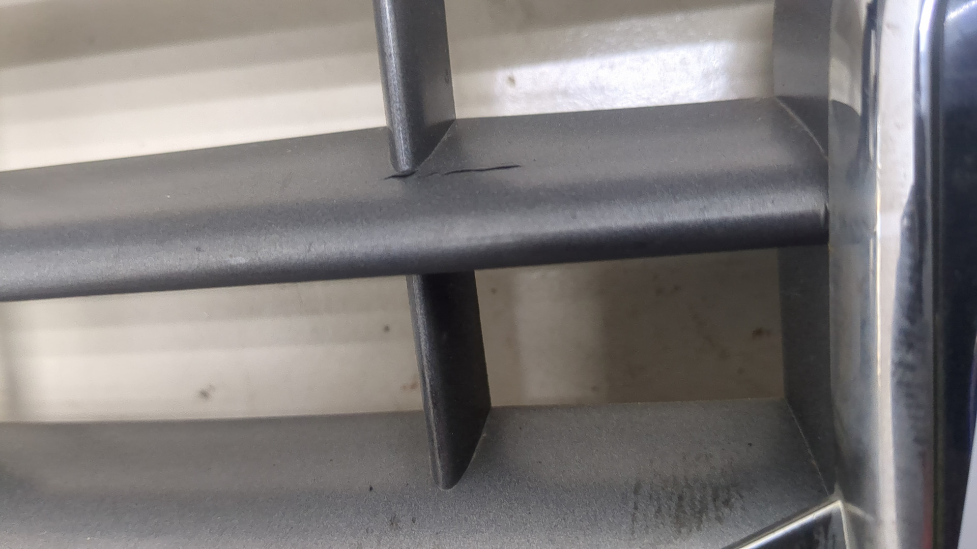 Решетка радиатора