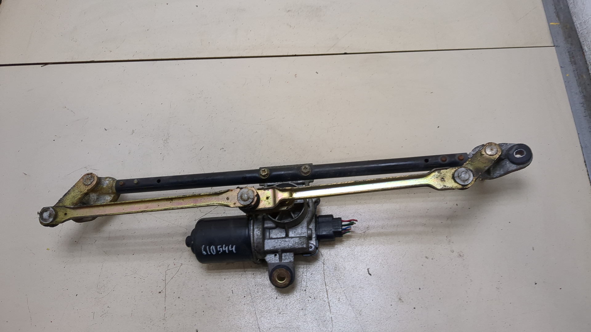 Трапеция стеклоочистителей