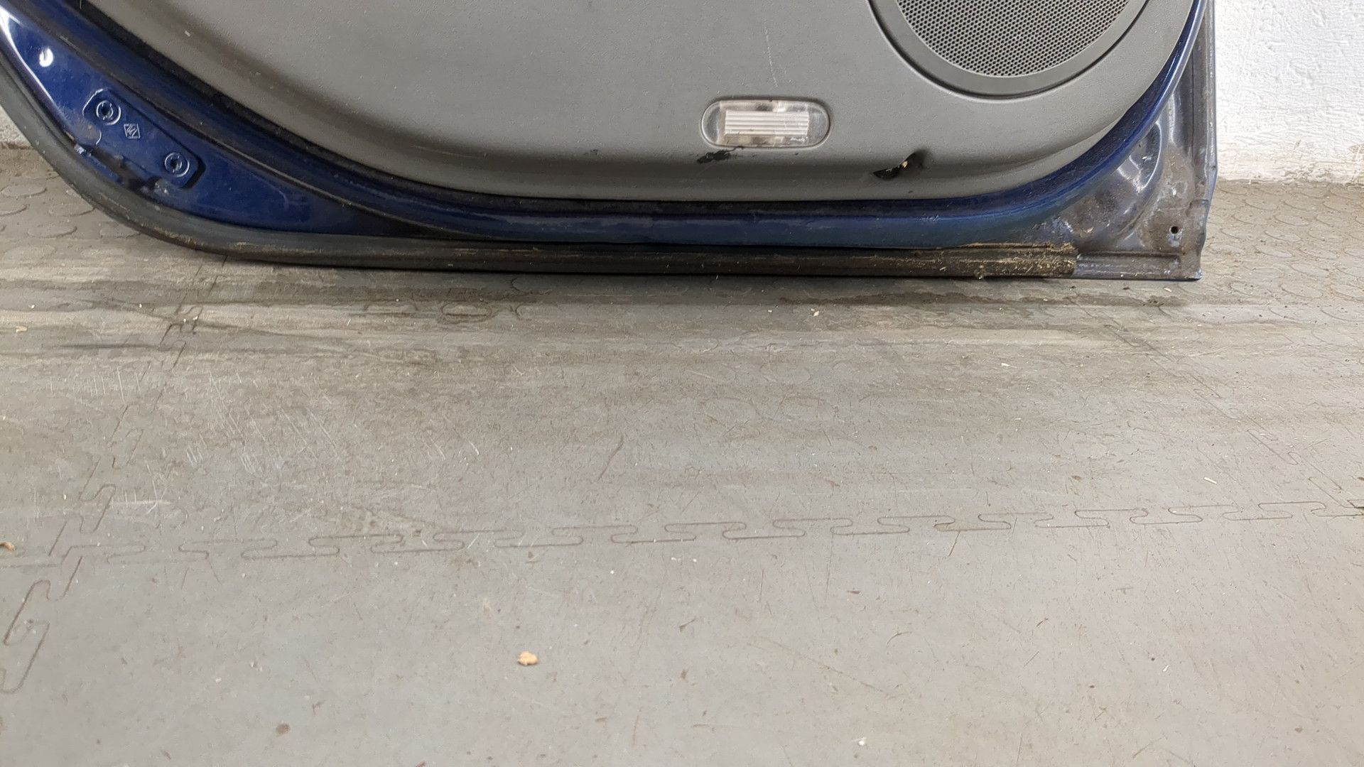 Дверь задняя левая