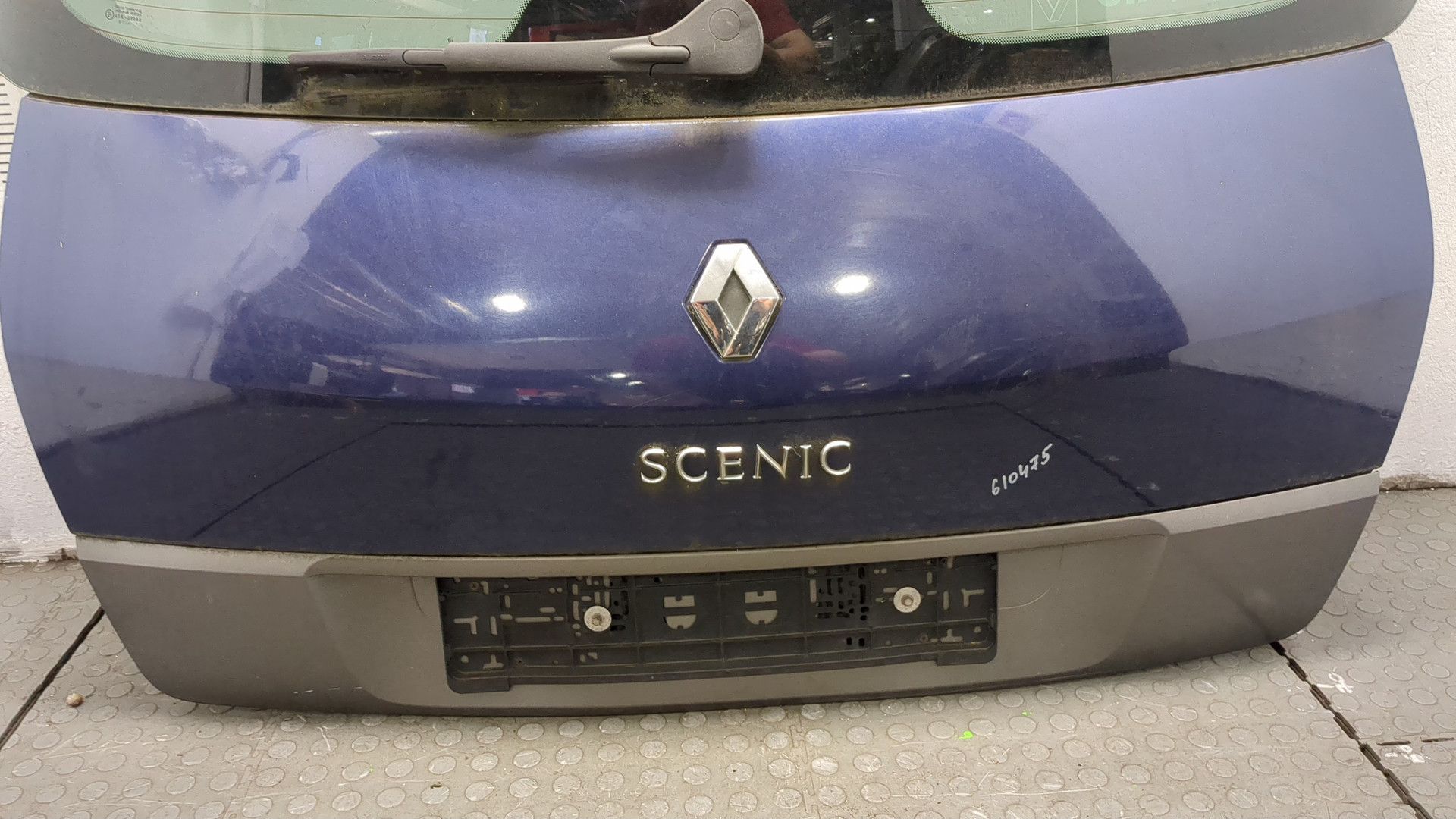 Дверь багажника