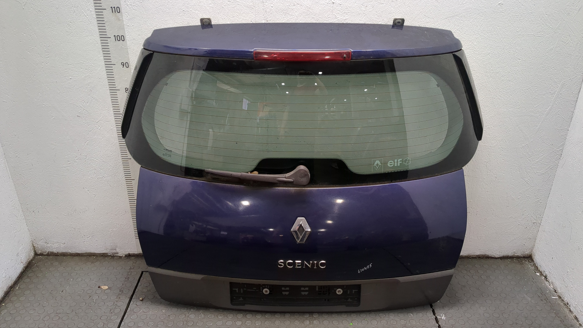 Дверь багажника