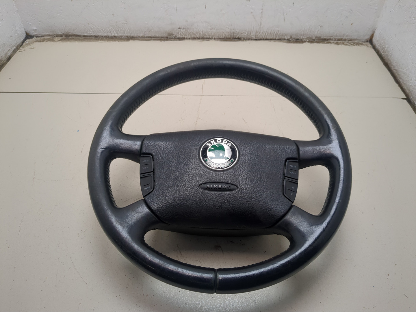 Рулевое колесо (руль)