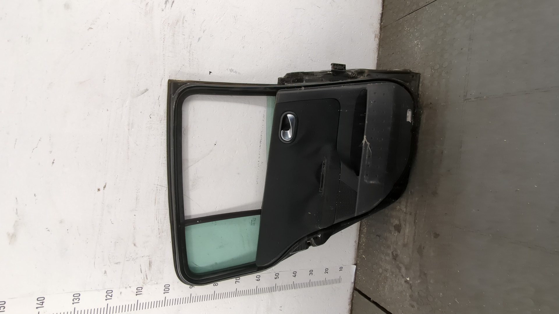 Дверь задняя левая