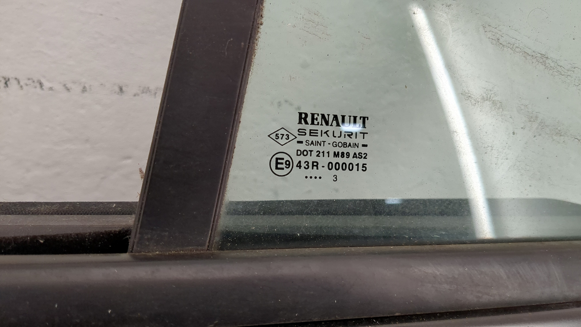 Дверь задняя левая